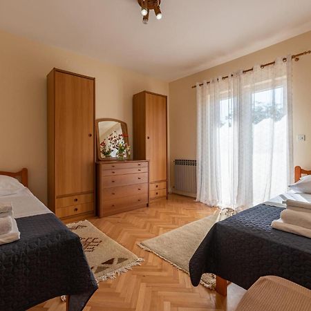 Cozy Apartment In Zadar With Wifi エクステリア 写真